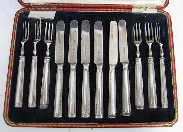 A silver set of dessert cutlery suitable for six place settings by George Harrison, Sheffield 1925
