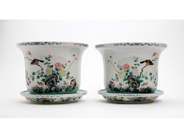 A pair of Chinese famille rose Jardini&#232;re and stands 20th Century