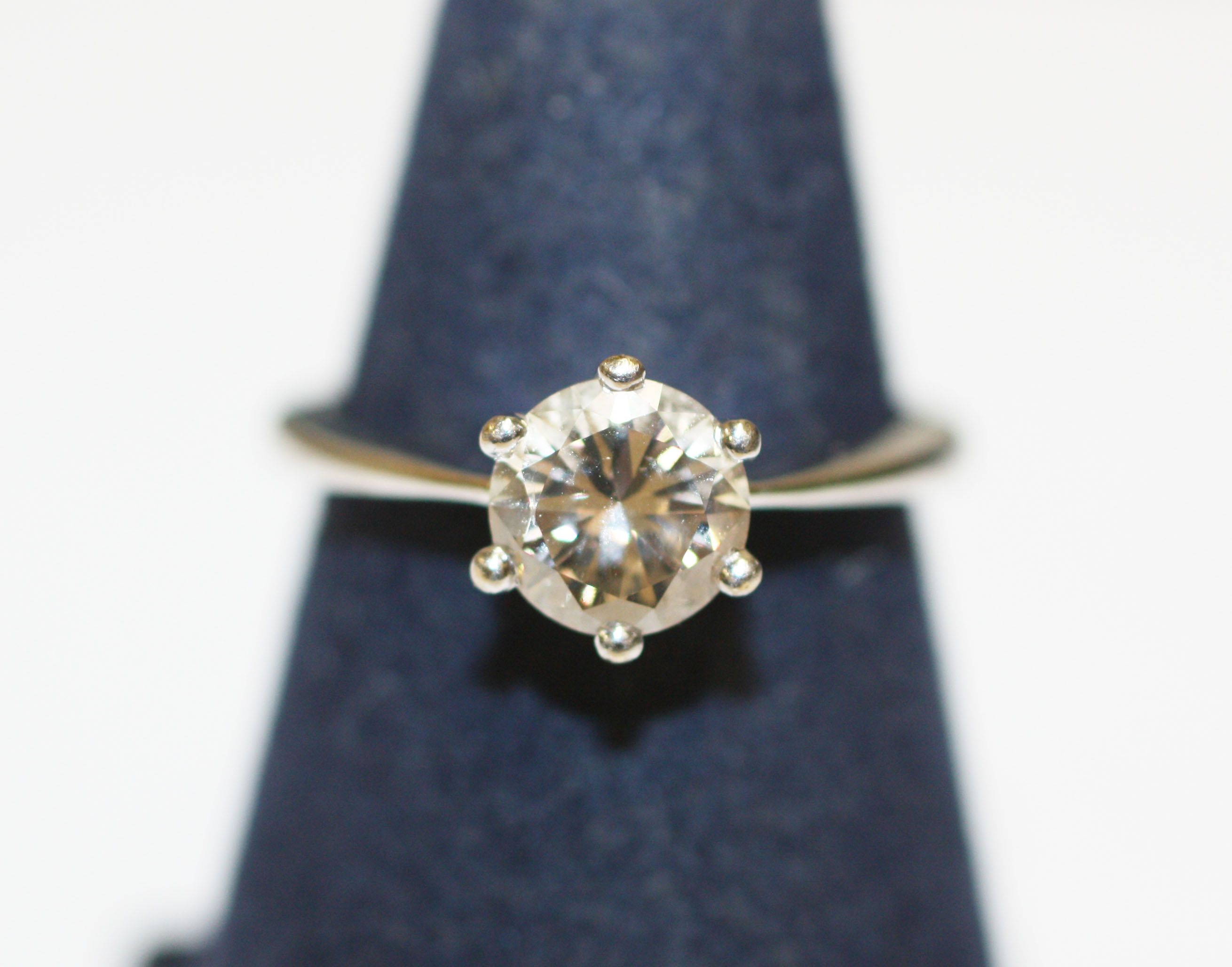 A diamond single stone ring,