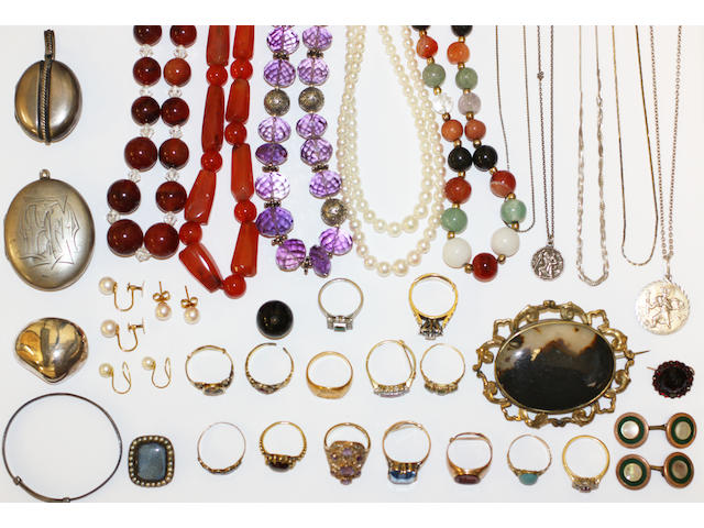 A collection of assorted jewellery contained in a jewellery box,