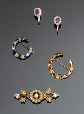 A collection of vari gem-set jewellery (5)