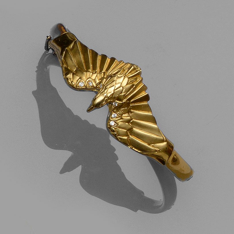 An eagle bangle