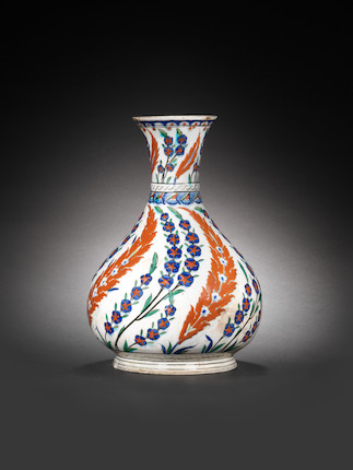 A rare, large Iznik pottery Water Bottle (surahi) Turkey, circa 1575 image 1