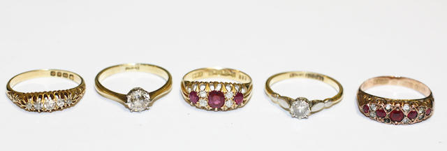 Five gem set rings, (5)