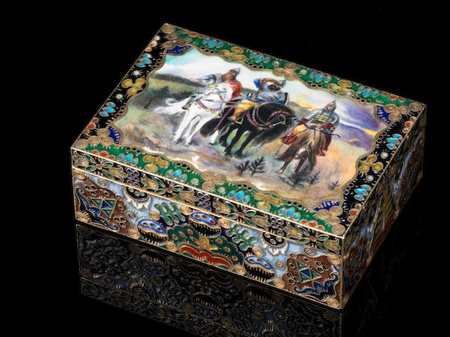 A silver-gilt and cloisonn&#233; enamel boxKhlebnikov, Moscow, 1908-1917, with later Soviet marks