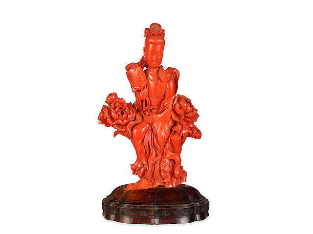 A Chinese coral figure of Guanyin, 2nd half 19th century