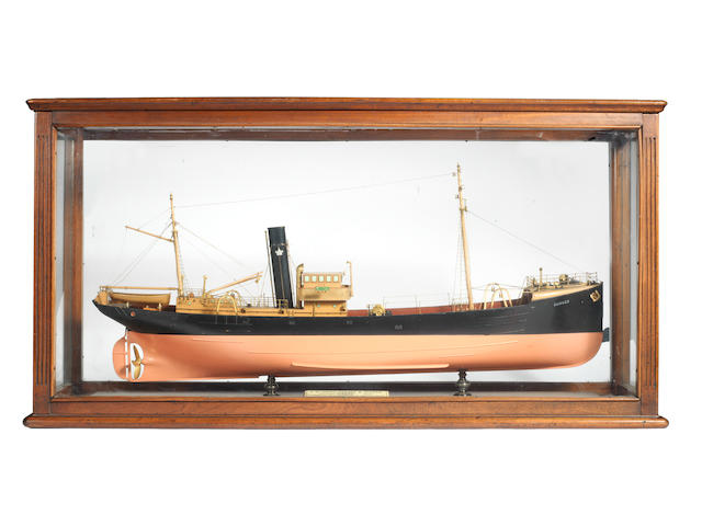A good Builder's model of the Grimsby Stream Trawler SS Green Howard GY433/Gunner GY434 1927 44.5x13.4x23ins. (113x34x59cm)