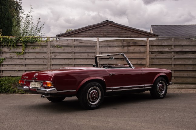 EU delivery,1970 Mercedes-Benz 230SL Convertible with Factory Hardtop  Chassis no. 113042-10-007988 Engine no. 12798-10-006813 image 18