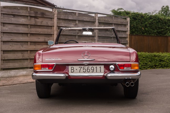 EU delivery,1970 Mercedes-Benz 230SL Convertible with Factory Hardtop  Chassis no. 113042-10-007988 Engine no. 12798-10-006813 image 16