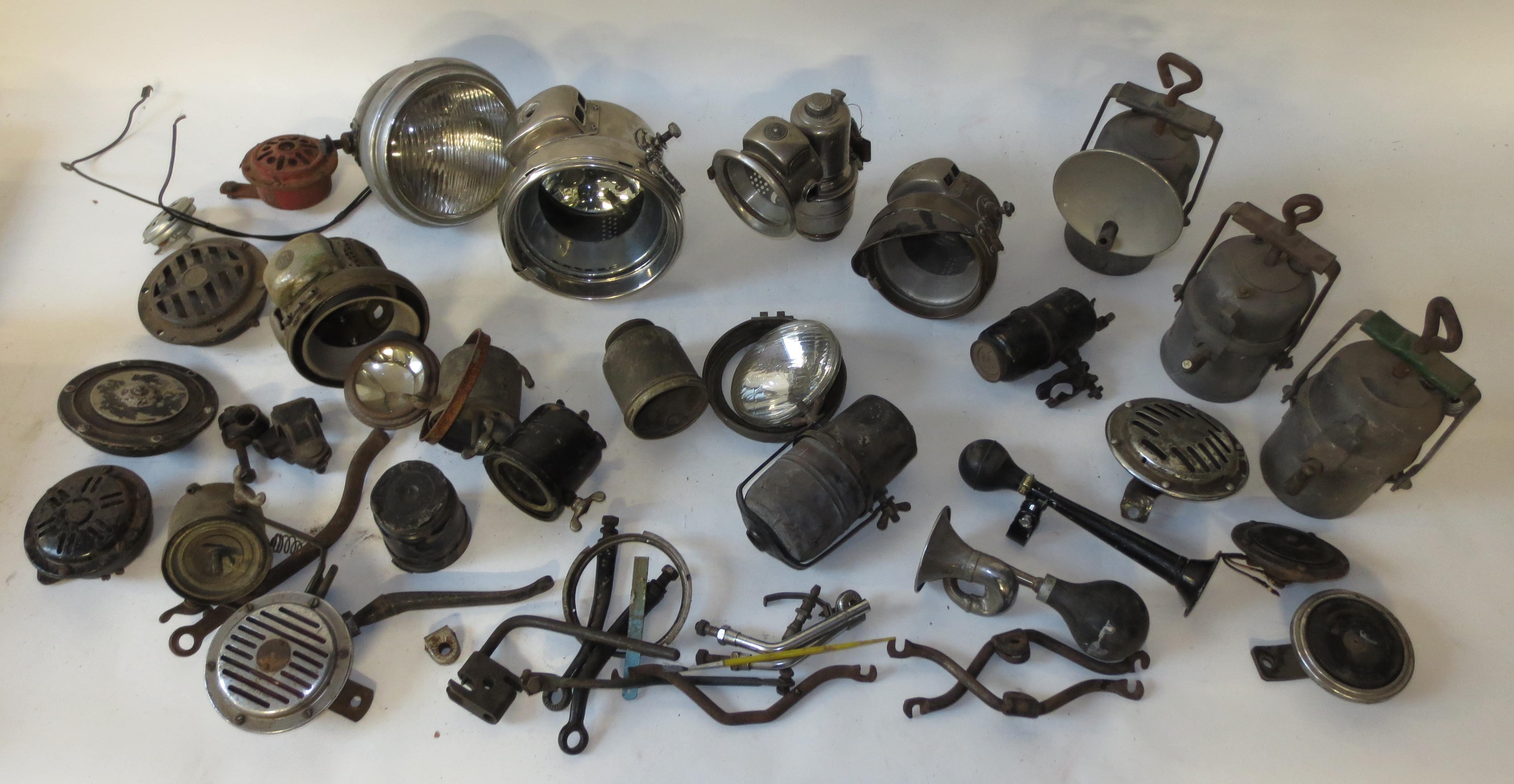 Assorted motorcycle lamps for restoration,