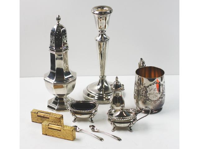 A collection of jewellery and silver items,