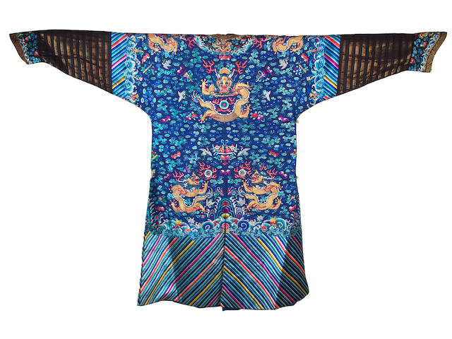 A Chinese embroidered dragon robe, 20th century