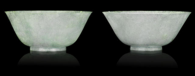 A pair of jadeite bowls 19th century (2)