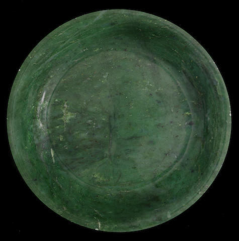 A large spinach green jade dish Qianlong