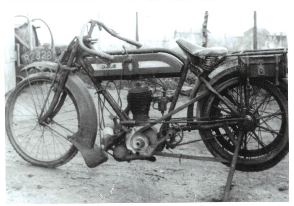 Single family ownership since 1958; previously owned and restored by ex-VMCC President Walter Green,1913 BSA 4&#188;hp (see text) Frame no. 4317 (not visible) Engine no. 16438
