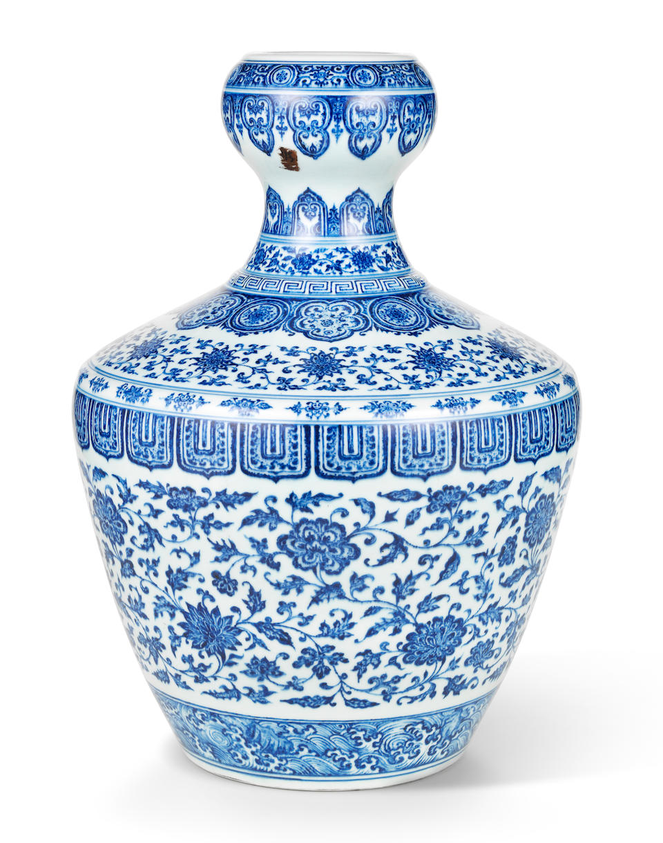 A rare and important blue and white garlic-mouth vase Yongzheng seal mark and of the period (2)