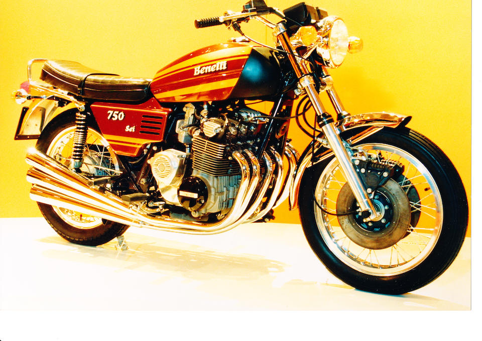 Un des trois prototypes d'usine, montr&#233; &#224; l'exposition &#171; L'Art de la Moto &#187;,Benelli Sei 750 cm3 1972 Frame no. BC 5006
