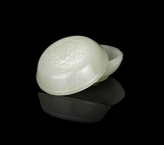 A fine white jade 'lotus' box and cover Qianlong (2)