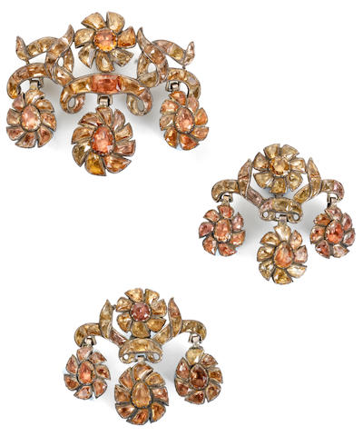 An 18th century topaz girandole pendant and pair of earrings, Portuguese