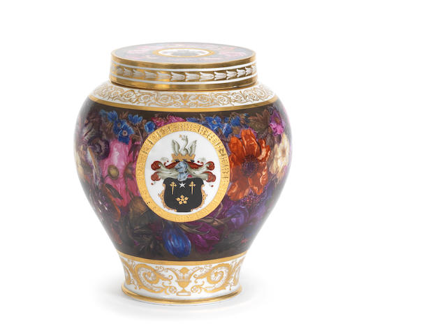 An exceptional Flight, Barr and Barr armorial vase and cover, circa 1814-20
