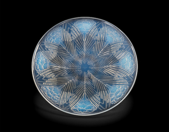 A Lalique opalescent Oeillets pattern moulded glass dish image 1