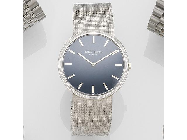 Patek Philippe. An 18k white gold automatic bracelet watch Calatrava, Ref:3588/001, Movement No.1286637, Circa 1970