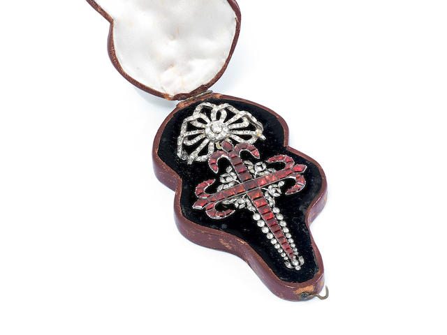 An 18th century garnet and paste pendant/brooch (illustrated above)