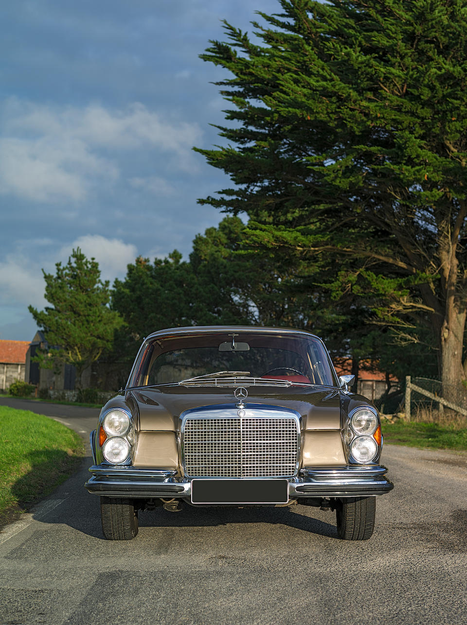 Ancienne propri&#233;t&#233; de Lino Ventura et sa famille,Mercedes-Benz 280 SE 3,5 litres coup&#233; 1971