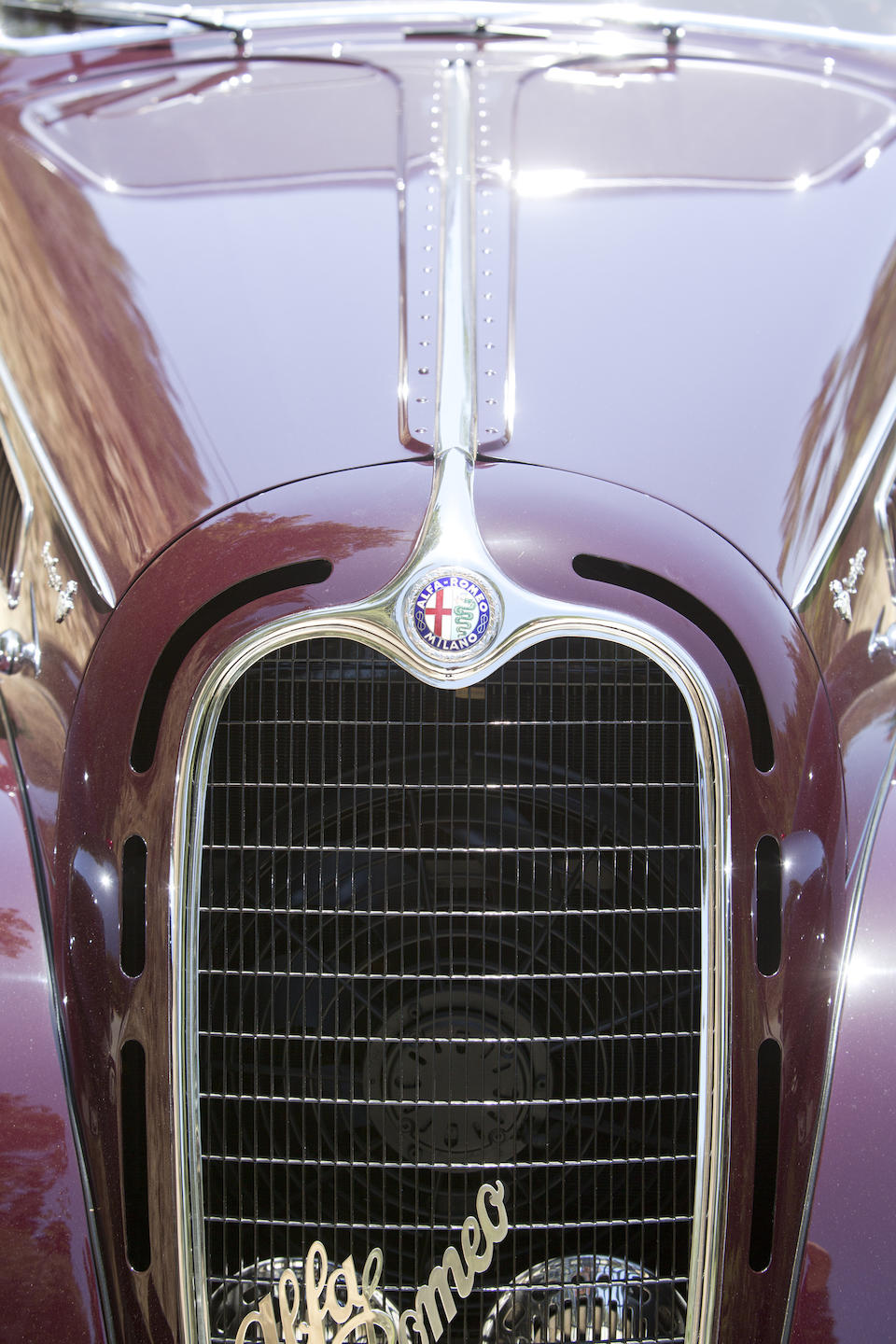 Expos&#233;e au Concours d'&#201;l&#233;gance de Pebble Beach ,Alfa Romeo 6C 2300B berlinette 1937