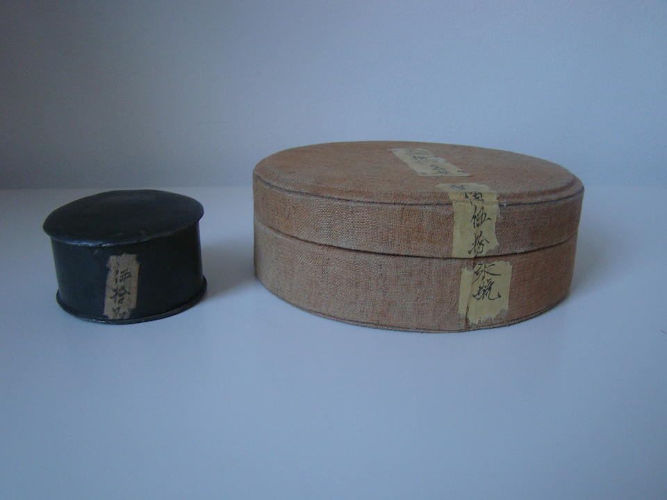 Agarwood archers ring and agarwood bracelet with box (2)