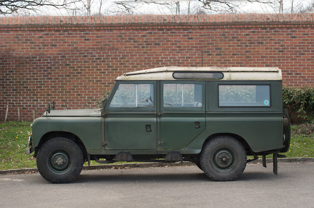 1969 Land Rover Series IIA 4x4 12-seater Estate  Chassis no. 3500118G image 8