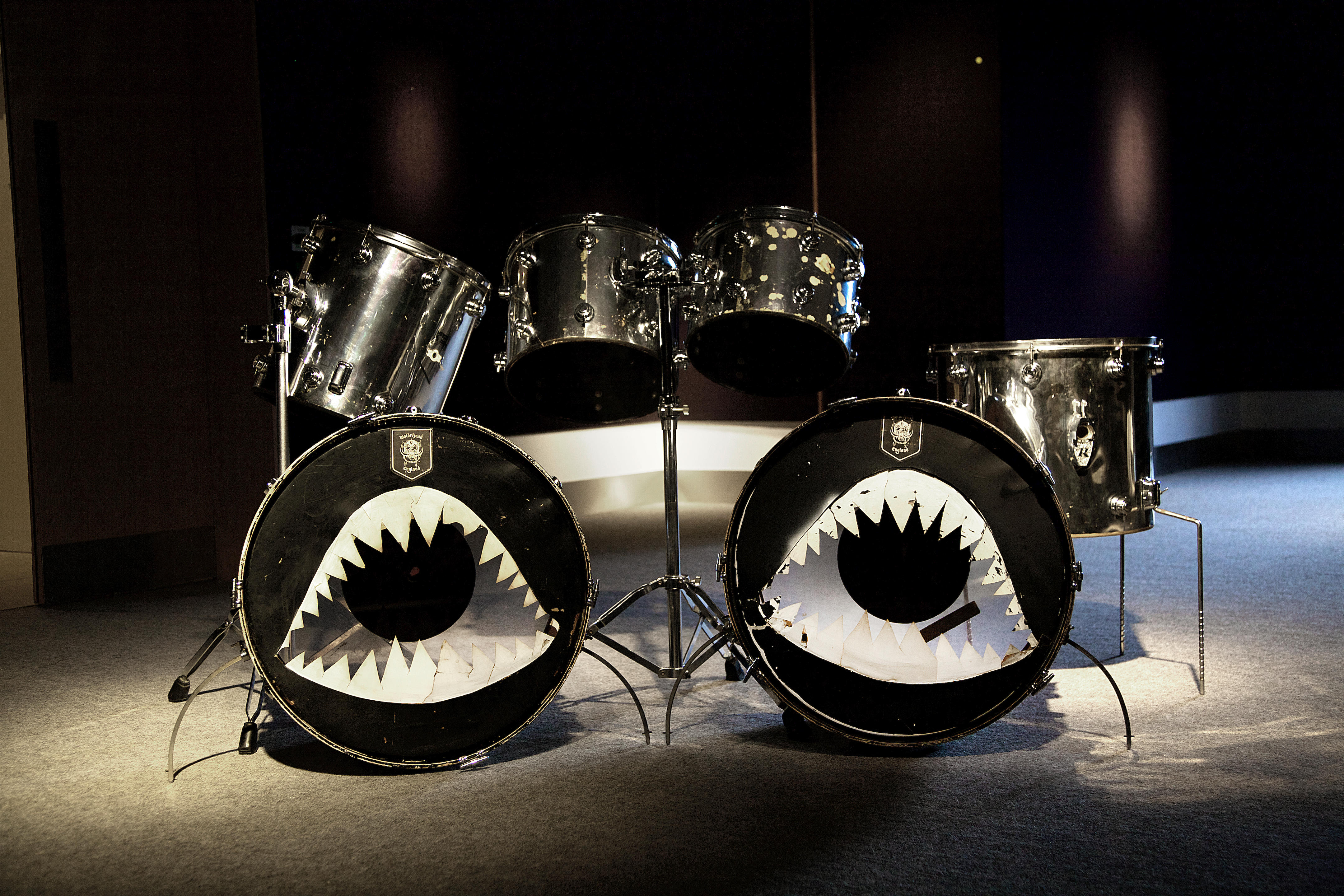Bonhams : Motörhead/Phil ('Philthy Animal') Taylor An original Camco drum  kit with shark motif bass drumskins, 1970's,