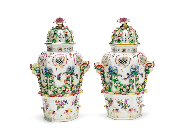 An important pair of Worcester 'frill' vases and covers, circa 1770-72