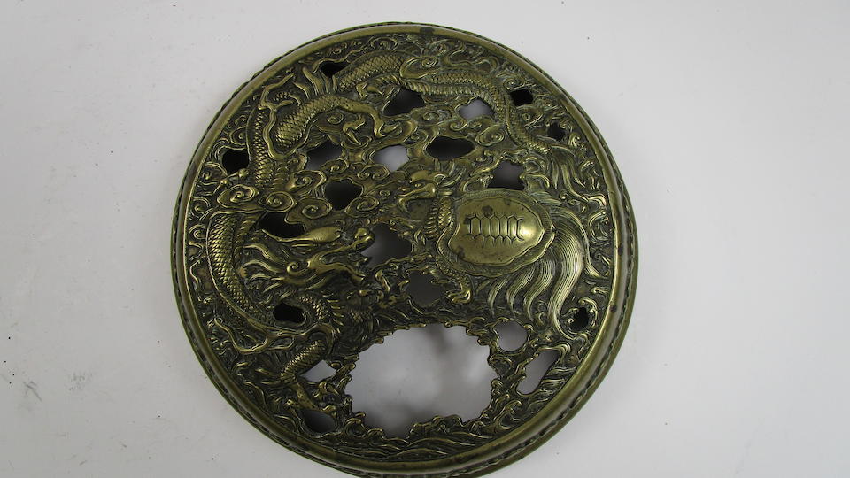 A large bronze incense burner with cover Bearing nine-character mark in zhanshu script (2)