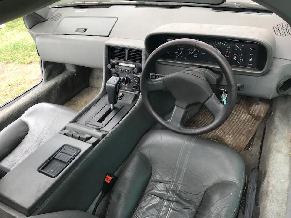1981 DeLorean DMC12 Coup&#233;  Chassis no. SCEDT26T6BD005730