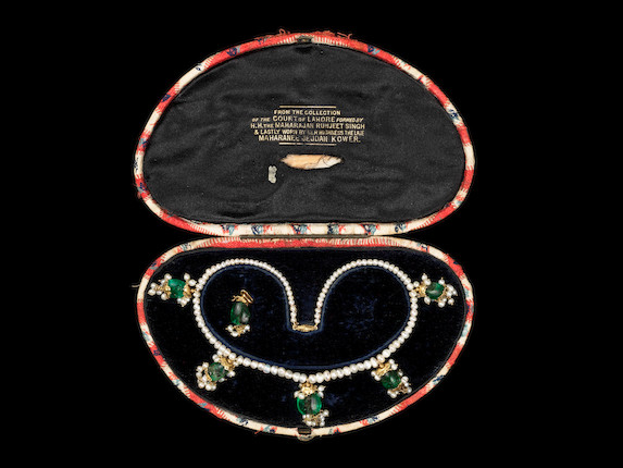 An important emerald and seed-pearl Necklace from the Lahore Treasury, worn by Maharani Jindan Kaur (1817-63), wife of Ranjit Singh, the Lion of the Punjab (1780-1839)  Lahore, first half of the 19th Century image 1