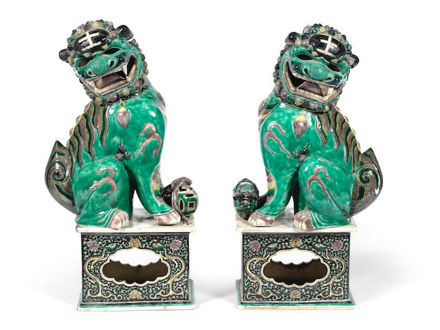 A pair of large famille verte models of Buddhist lions  19th century  (4)