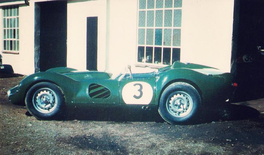 The Ex-Peter Whitehead, John Bekaert, Bill de Selincourt,1959 Lister-Jaguar "Knobbly" 3.8-Litre Sports-Racing Two-Seater  Chassis no. BHL 103