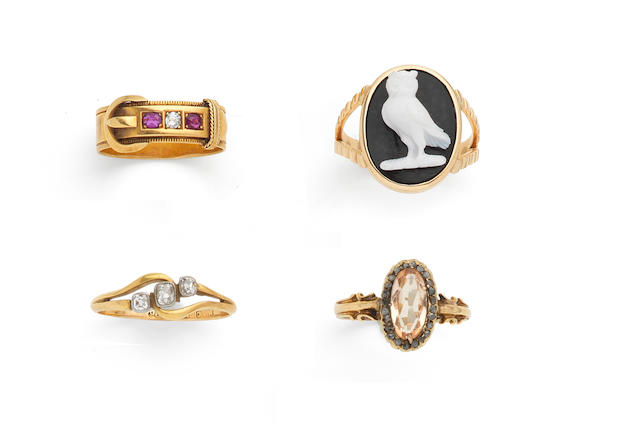 A collection of rings (qty)