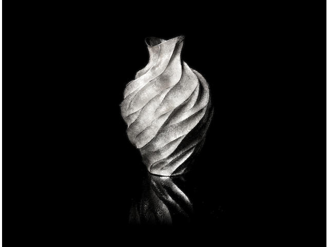 HIROSHI SUZUKI: A silver vase 'Aqua-Poesy VII' London 2005, 999 Fine standard