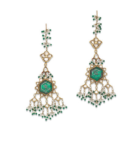 A pair of diamond and emerald-set gold pendant earrings India, 19th Century(2)