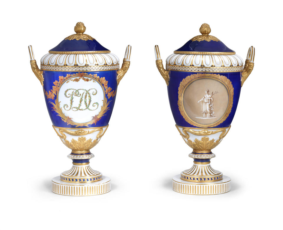 A pair of Berlin vases, 1785 circa, depicting Peter, Duke of Courlande, and his wife Dorothea