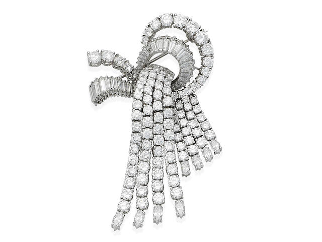 A diamond tassel brooch,