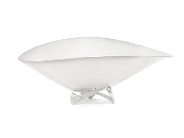 GEORG JENSEN: a large Danish silver centrepiece bowl, designed by Henning Koppel pattern 980A, designed in 1948, post-1945 mark