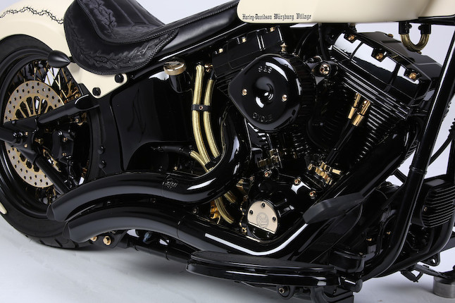 Signed by His Holiness, Pope Francis, and donated to the Pontifical Mission Societies, Sold for Charity,c.2016 Harley-Davidson 1,570cc Custom Cycle 'White Unique' Frame no. WEGTPCW 16Z0037 Engine no. KBMC634113 image 10