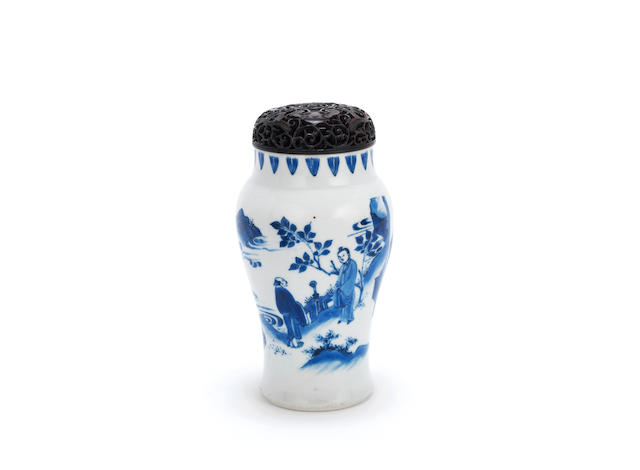 A blue and white baluster jar Probably 17th century (2)