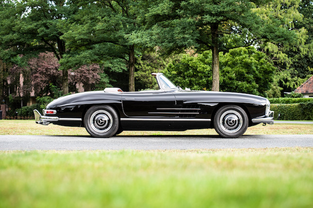 Delivered new to Cannes, France,1957 Mercedes-Benz 300 SL Roadster  Chassis no. 1980427500152 Engine no. 7500177 image 4
