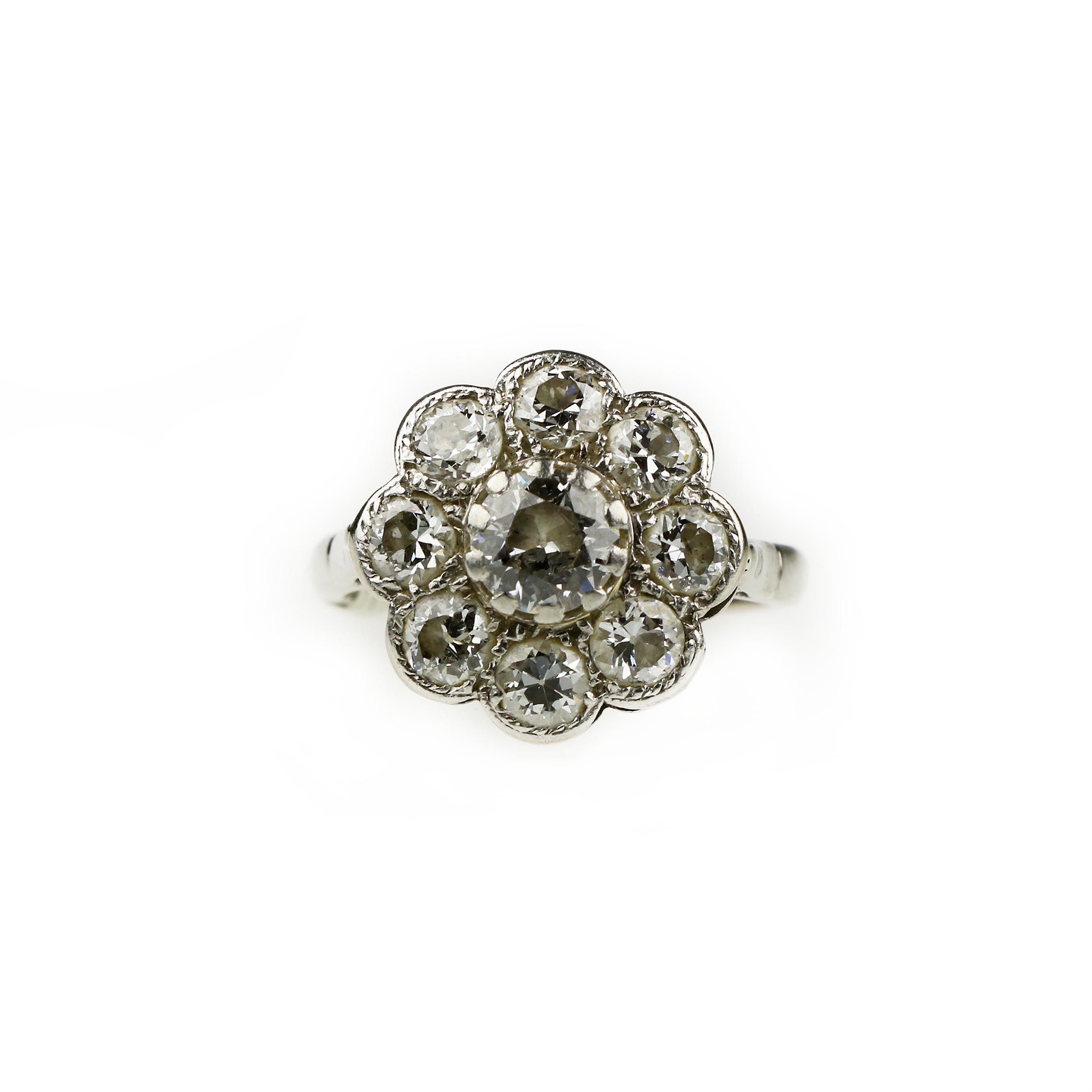 A diamond cluster ring
