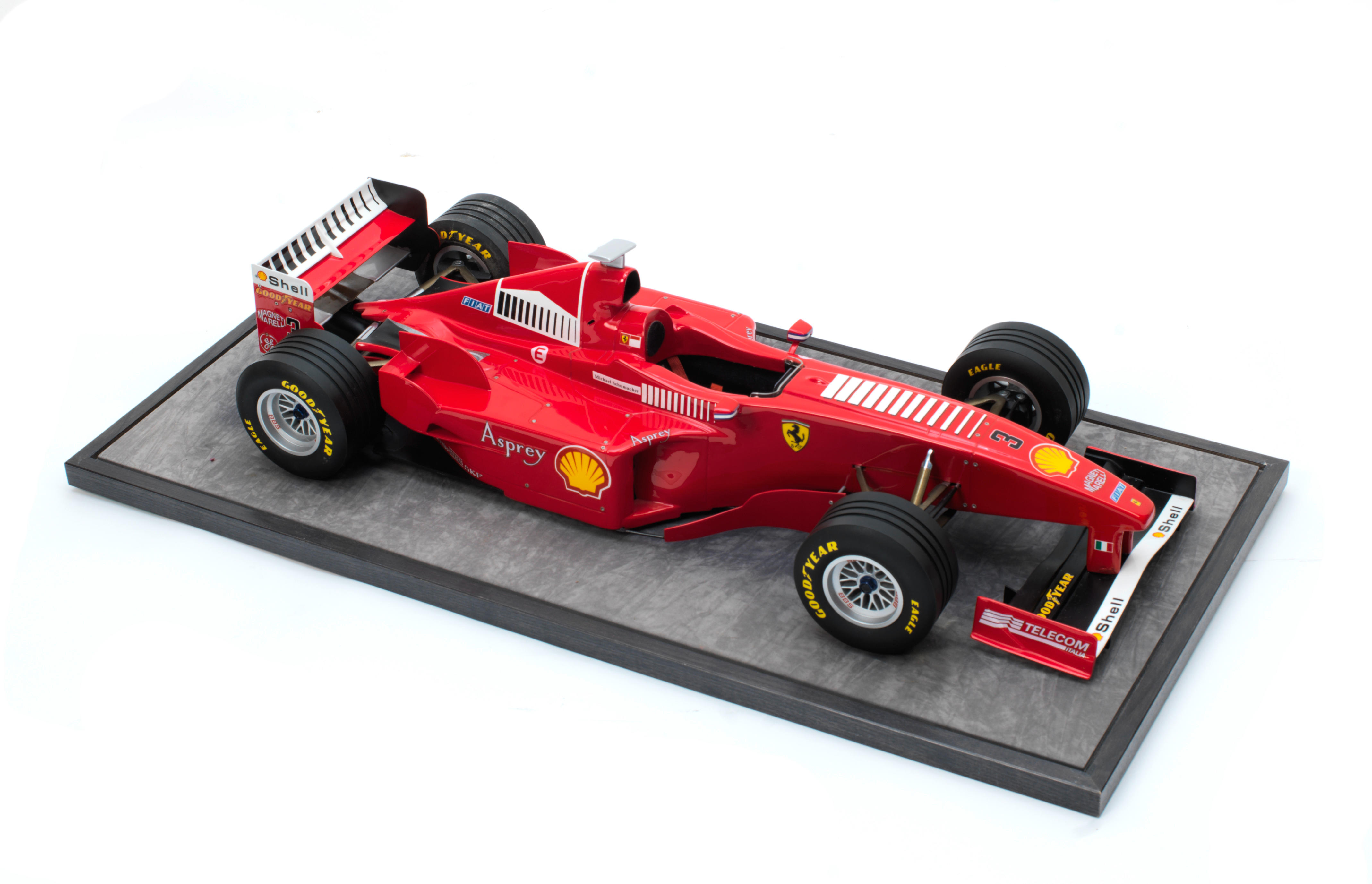 Michael Schumacher Helm Ferrari F1 Weltmeister 2000 1:2 