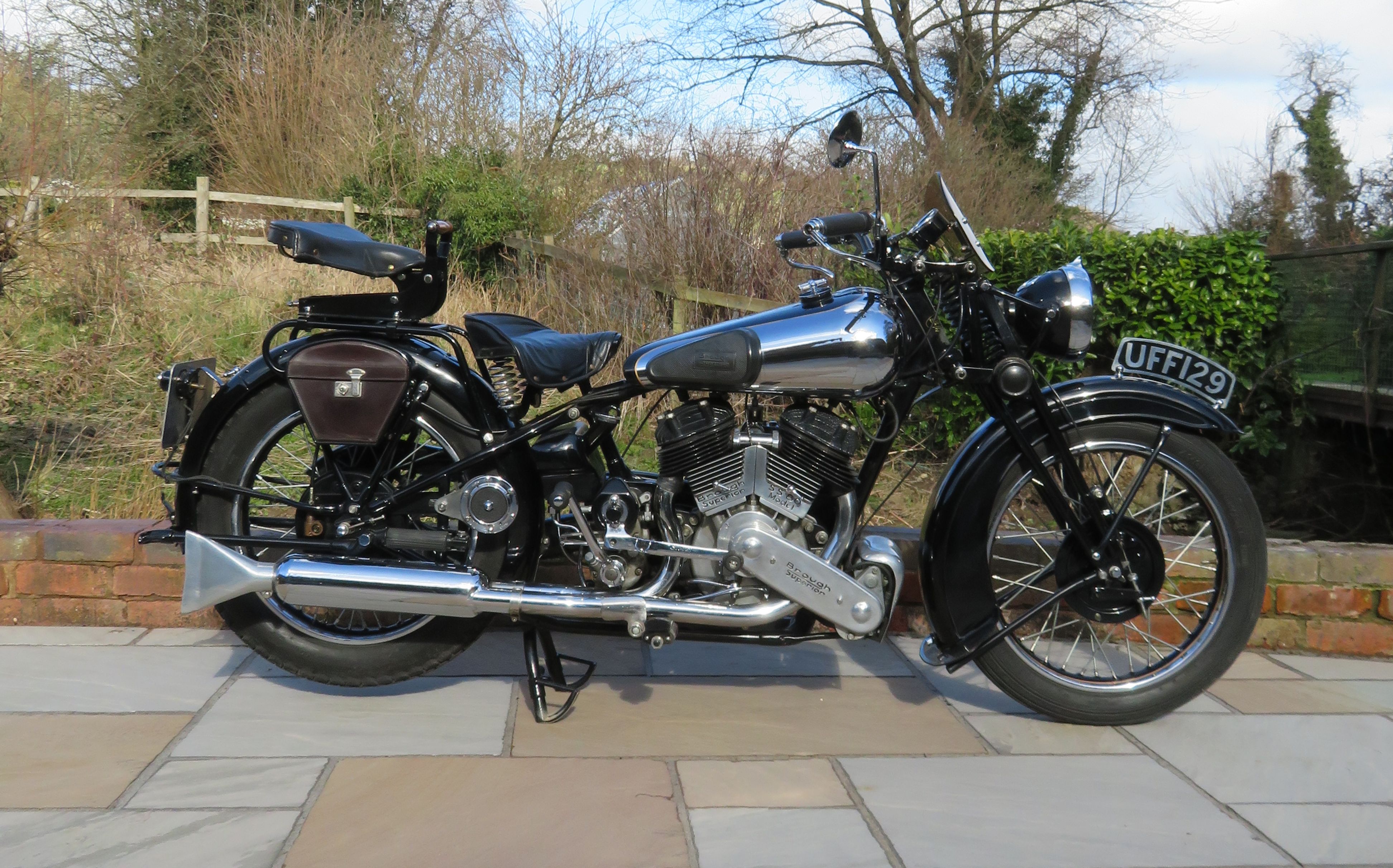 Bonhams Cars : 1935 Brough Superior 982cc SS80 Frame no. M8/1535 Engine ...